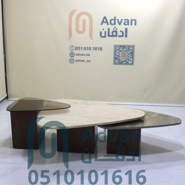 طاولة مجلس .