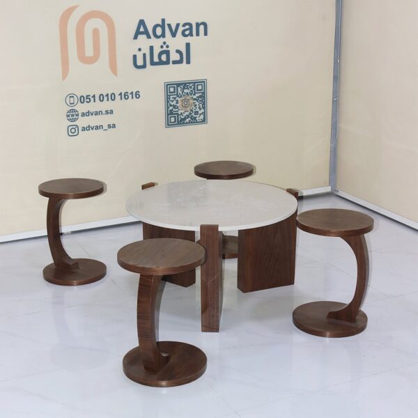 طاولة مجلس .