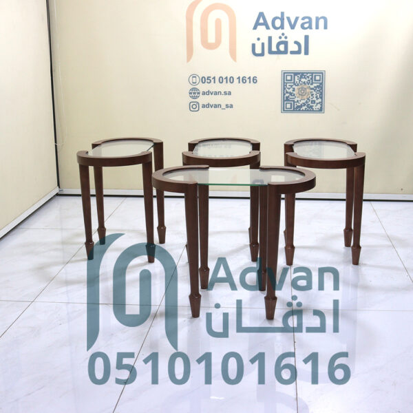 طاولات خدمة .