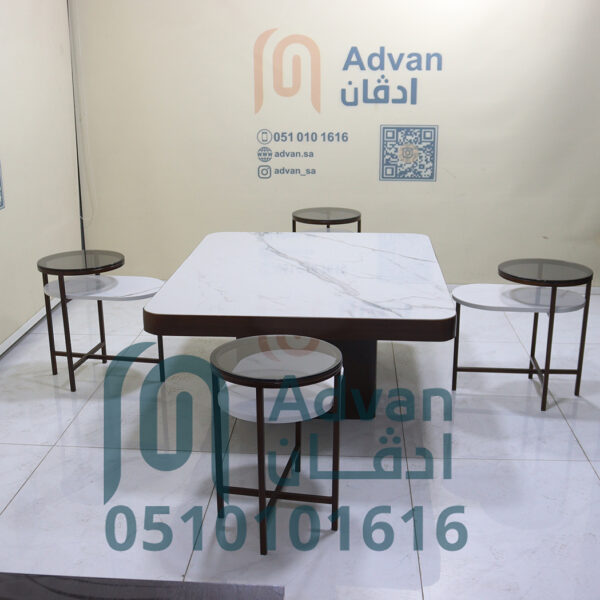 طاولة مجلس .