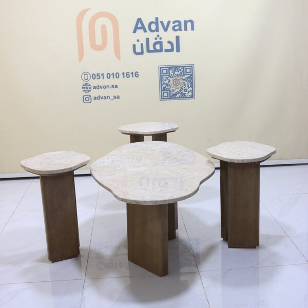 طاولة مجلس .