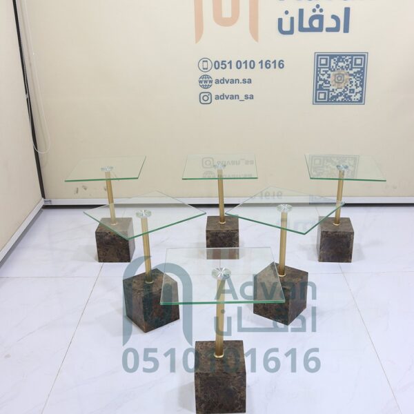 طاولات خدمة .