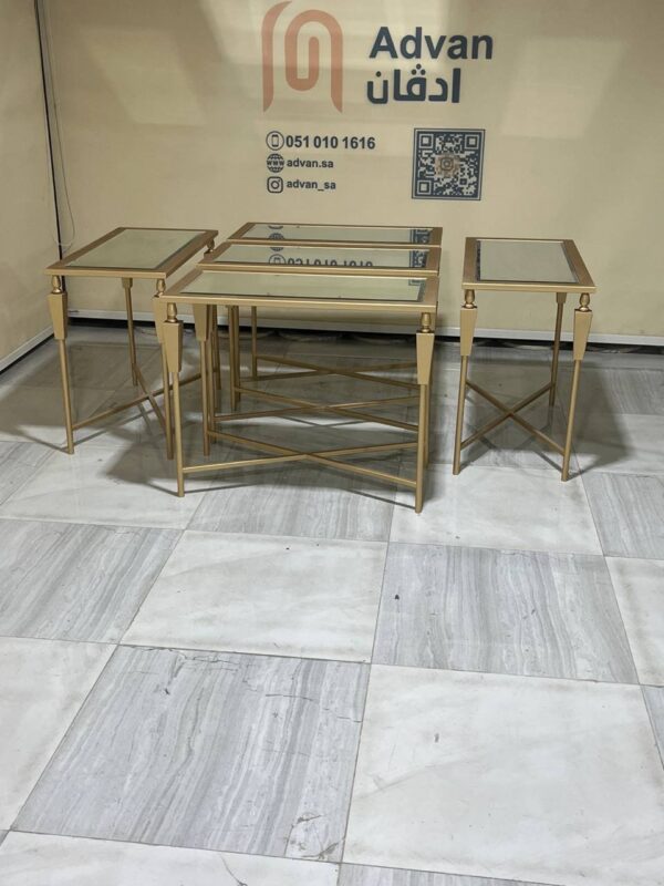 طاولات خدمة